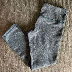 lululemon size 2 wunder under crops Alberta lake